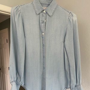 Frame light denim top with perfect puff sleeves